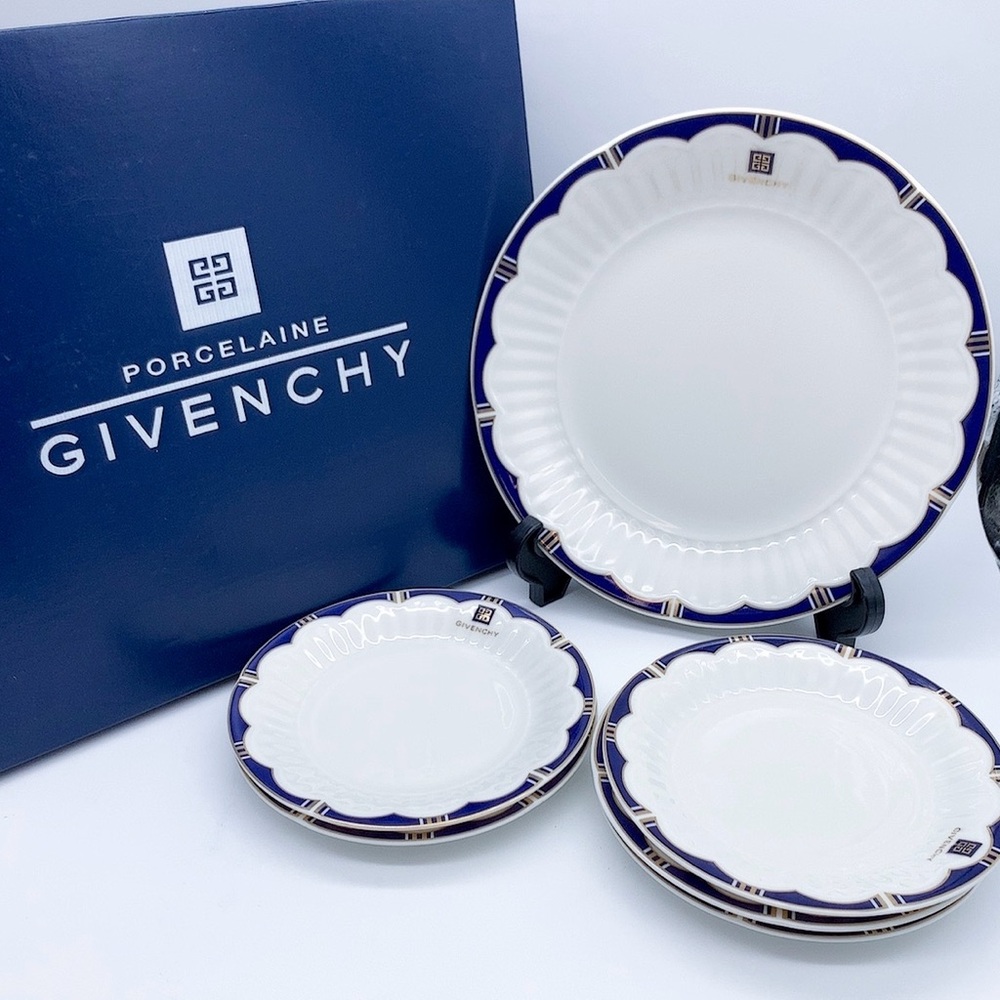 6-Pc Givenchy Porcelaine Navy and White Dinnerware Set